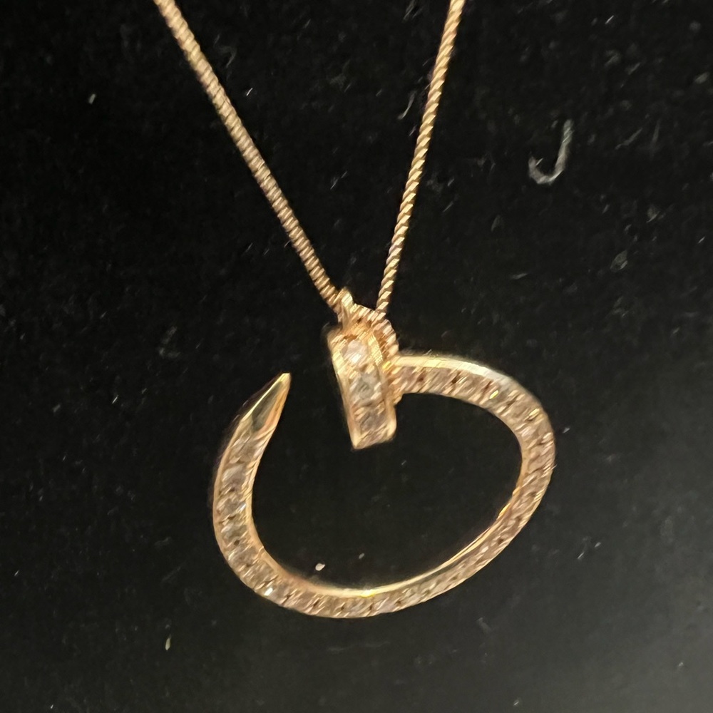 18k Elegant Gold Necklace with real diamond Accents. Authentication included.